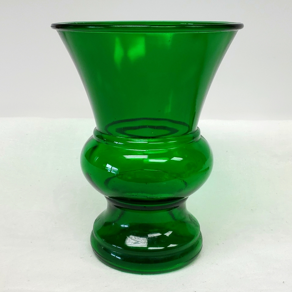 - Vintage NAPCO 8” emerald green glass vase #1172